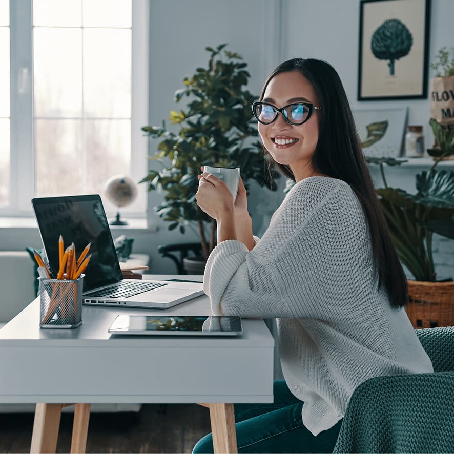 At Keeneo, your comfort and flexibility come first. You decide where and how you work best—whether in one of our global offices, a coworking space, from the comfort of your home, or a combination of both. Embrace the freedom to create a work style that suits your needs, blending in-office collaboration with remote independence in any ratio you choose. Purpose-built work areas, a cozy home setup, or the perfect balance—it’s all about giving you the tools to succeed your way.