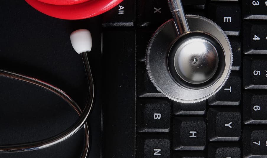 The healthcare industry is experiencing a shift where modern IT solutions improve patient care, hospital management, and medical research. At Keeneo, we combine industry knowledge with cutting-edge software to streamline processes, protect sensitive data, and enhance patient engagement. Our tailored solutions address current needs while shaping a future where healthcare is more connected, responsive, and data-driven.